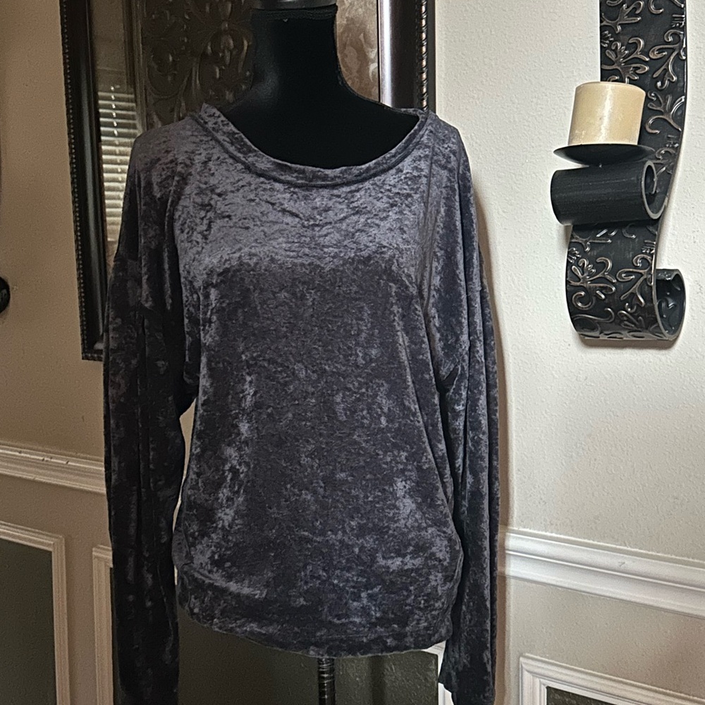 We The Free Velvet-Look Crewneck Long Sleeve Top | Gray | Fits M